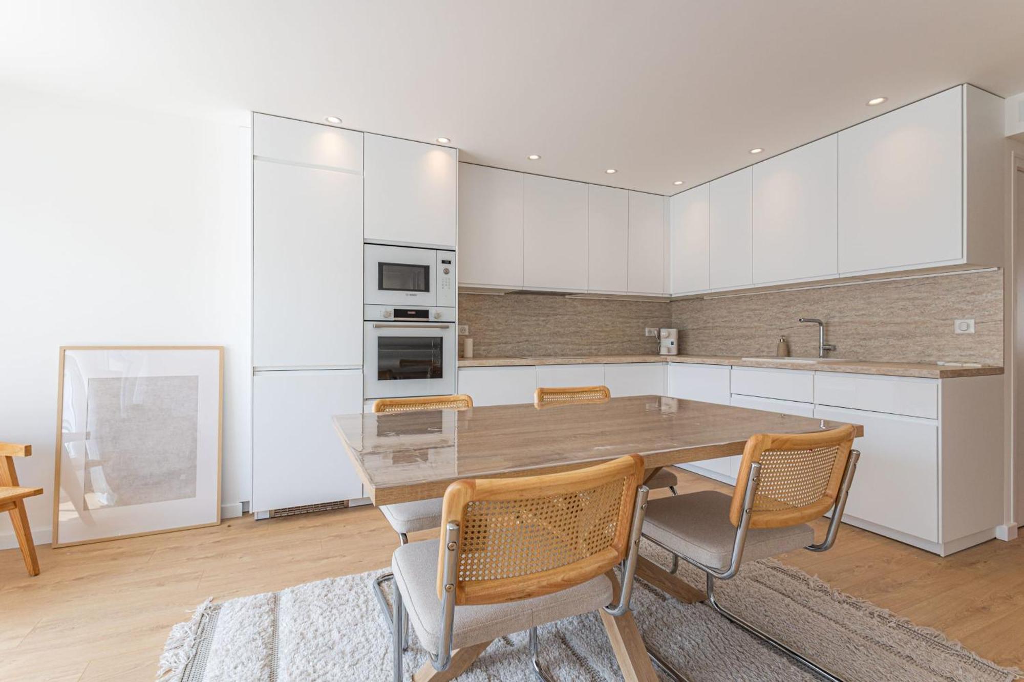 Sublime 3 Pieces Entierement Renove Dans Le Centre De Appartement