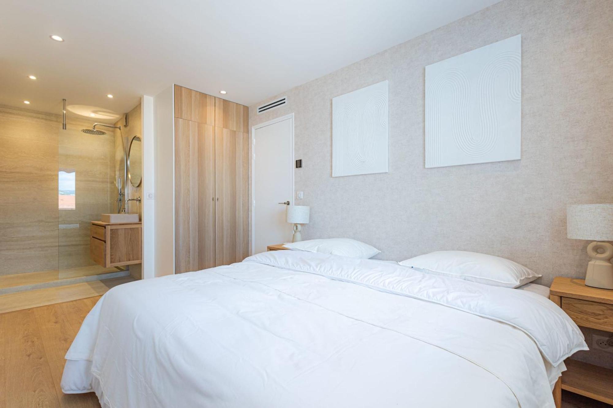 Appartement Sublime 3 Pieces Entierement Renove Dans Le Centre De Cannes