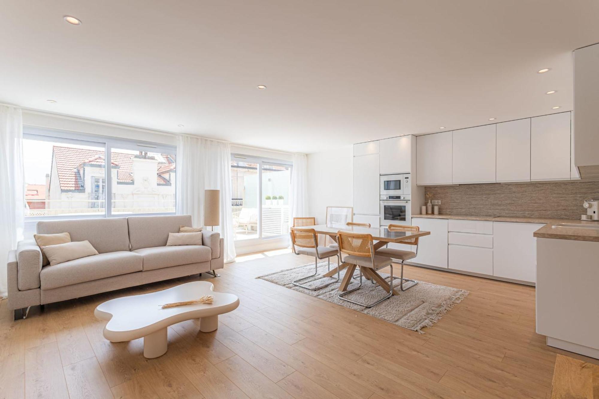 Appartement Sublime 3 Pieces Entierement Renove Dans Le Centre De Cannes