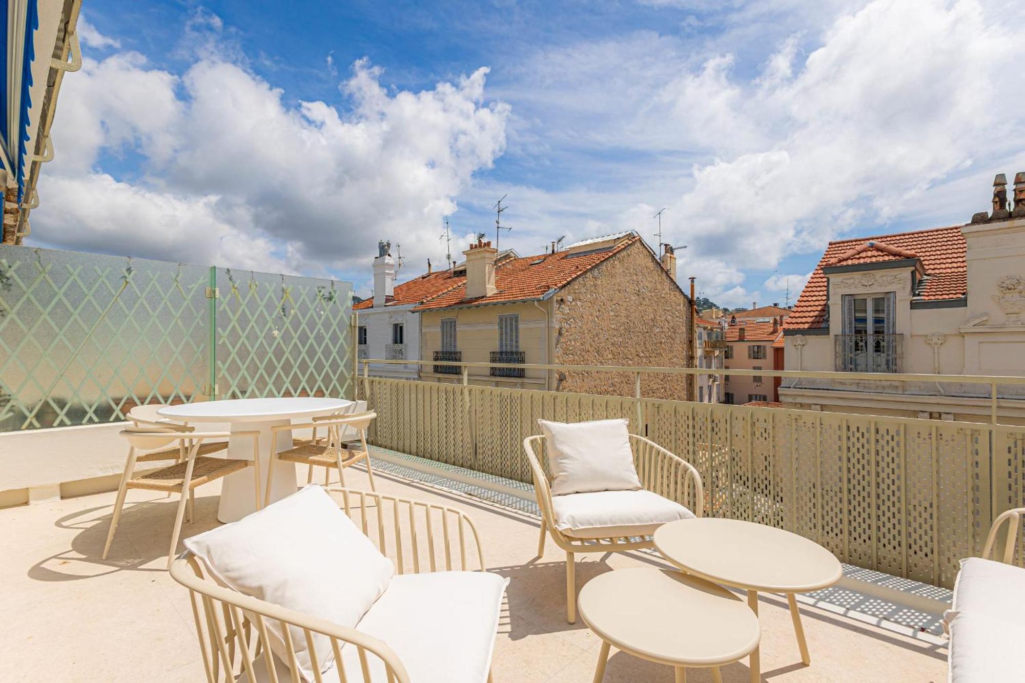 Appartement Sublime 3 Pieces Entierement Renove Dans Le Centre De